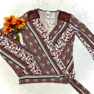 VENUS Floral Bohemian Bell Sleeve Wrap Blouse - Small